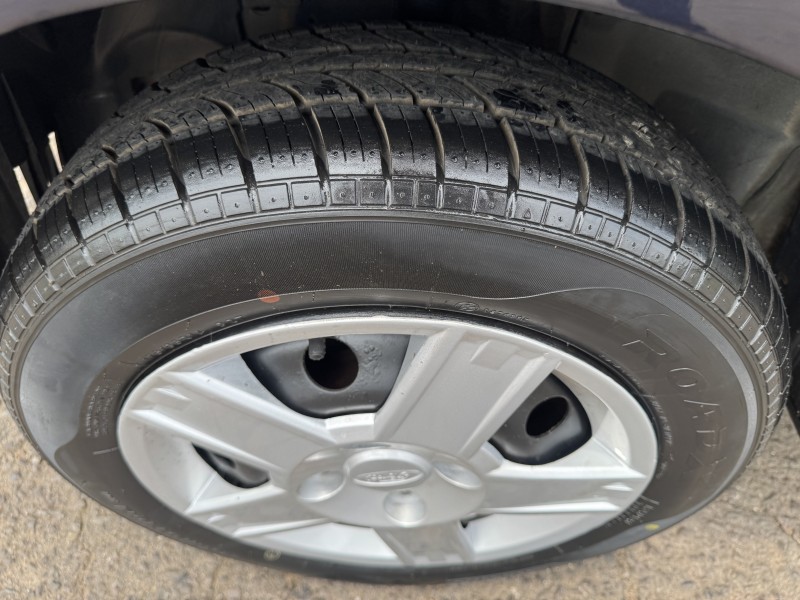 FIESTA 1.0 MPI PERSONNALITÉ 8V FLEX 4P MANUAL - 2005 - DOIS IRMãOS