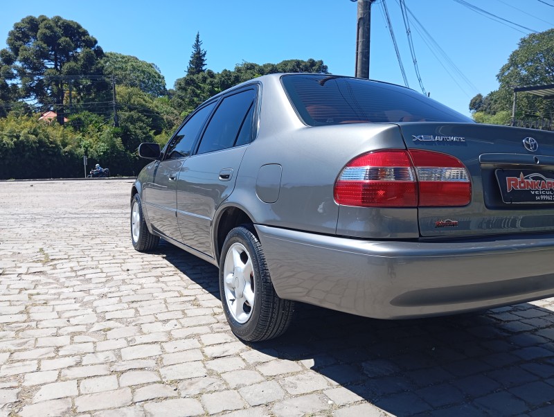 COROLLA 1.8 XEI 16V GASOLINA 4P AUTOMÁTICO - 2001 - CAXIAS DO SUL