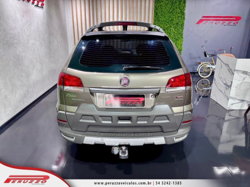 PALIO 1.8 MPI ADVENTURE LOCKER WEEKEND 8V FLEX 4P MANUAL - 2011 - NOVA PRATA