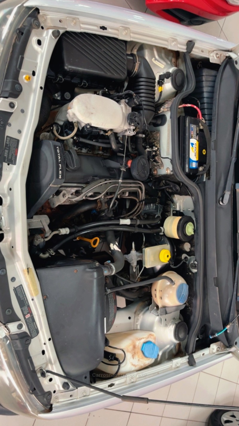 GOL 1.6 MI POWER 8V FLEX 4P MANUAL G.IV - 2004 - SANANDUVA