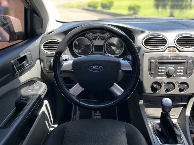 FOCUS 1.6 GLX 8V FLEX 4P MANUAL - 2013 - BOM PRINCíPIO