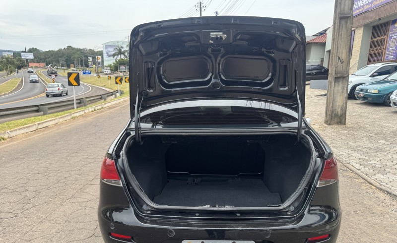 SIENA 1.0 MPI EL 8V FLEX 4P MANUAL - 2010 - DOIS IRMãOS