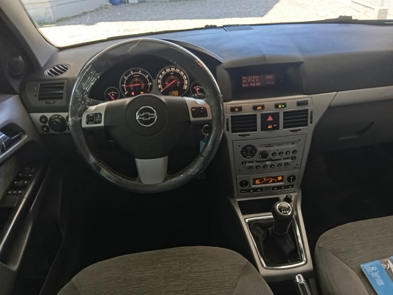 VECTRA 2.0 MPFI ELEGANCE 8V 140CV FLEX 4P MANUAL - 2011 - CAXIAS DO SUL