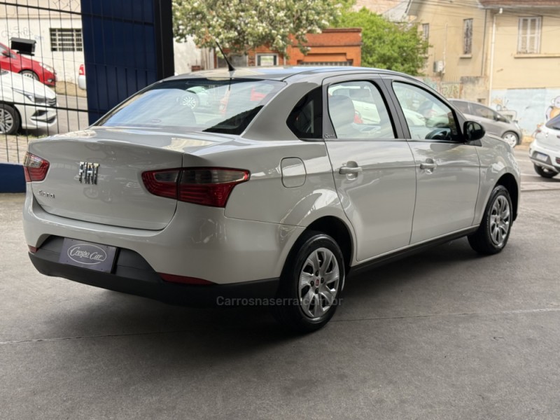 GRAND SIENA 1.0 ATTRACTIVE 8V FLEX 4P MANUAL - 2021 - CAXIAS DO SUL