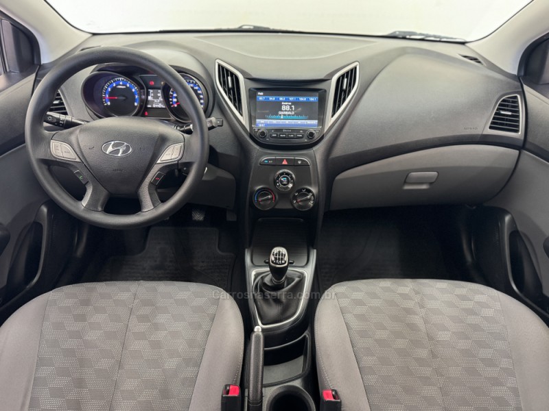 HB20S 1.6 COMFORT PLUS 16V FLEX 4P MANUAL - 2018 - CARLOS BARBOSA