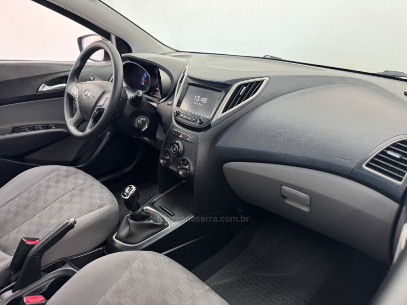 HB20S 1.6 COMFORT PLUS 16V FLEX 4P MANUAL - 2018 - CARLOS BARBOSA