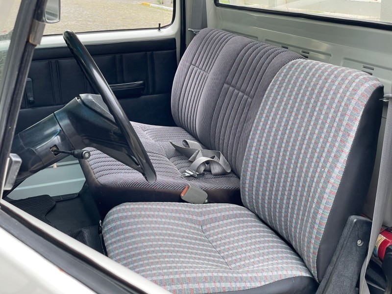 D20 4.0 CUSTOM S CS 8V DIESEL 2P MANUAL - 1989 - FARROUPILHA