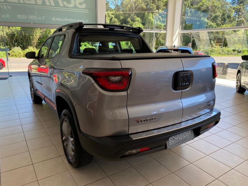 TORO 2.0 16V TURBO DIESEL FREEDOM 4WD AT9 AUTOMÁTICO - 2021 - NOVA PETRóPOLIS