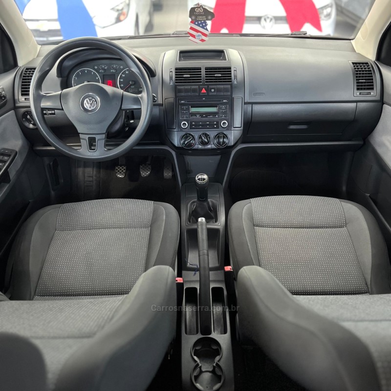 POLO SEDAN 1.6 MI COMFORTLINE 8V FLEX 4P MANUAL - 2012 - CANOAS