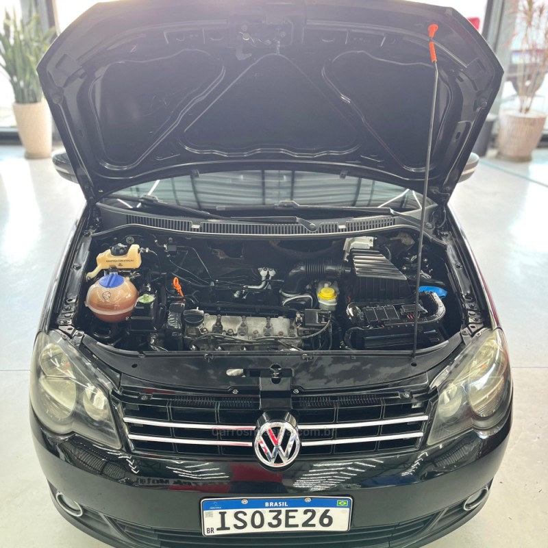 POLO SEDAN 1.6 MI COMFORTLINE 8V FLEX 4P MANUAL - 2012 - CANOAS