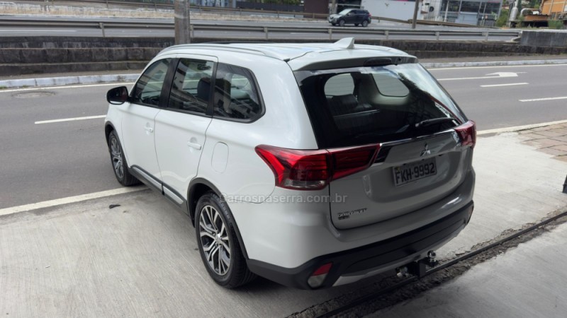 OUTLANDER 2.0 16V GASOLINA 4P AUTOMÁTICO - 2017 - CAXIAS DO SUL