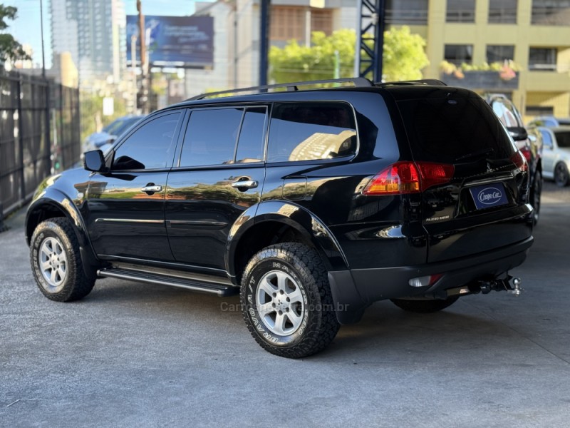 PAJERO DAKAR 3.2 HPE 4X4 7 LUGARES 16V TURBO INTERCOOLER DIESEL 4P AUTOMÁTICO - 2010 - CAXIAS DO SUL