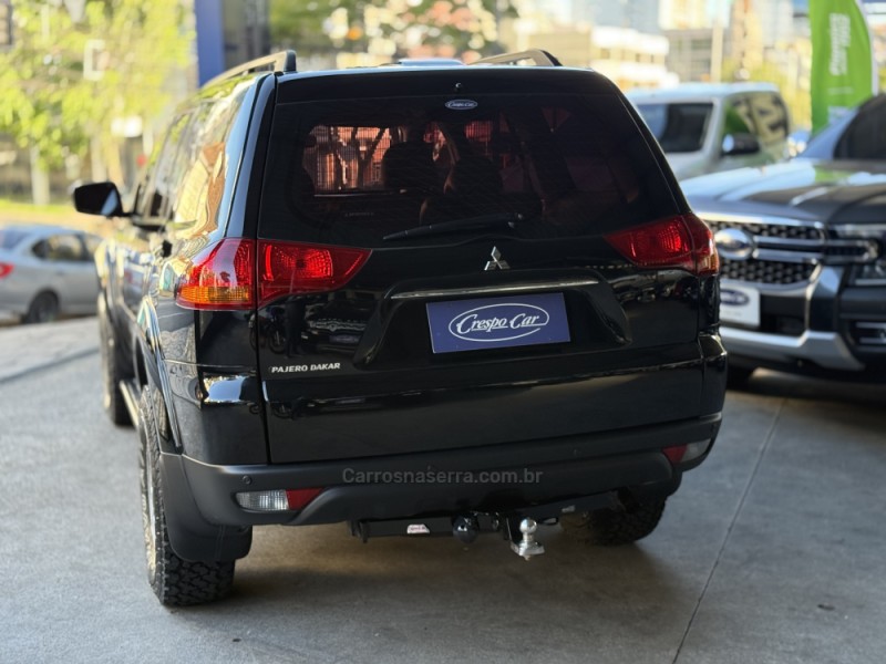PAJERO DAKAR 3.2 HPE 4X4 7 LUGARES 16V TURBO INTERCOOLER DIESEL 4P AUTOMÁTICO - 2010 - CAXIAS DO SUL
