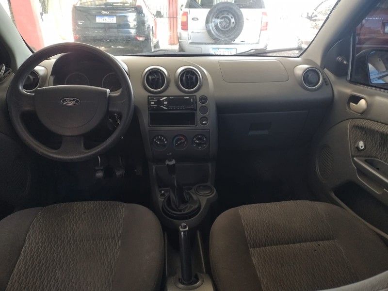 FIESTA 1.6 MPI CLASS SEDAN 8V FLEX 4P MANUAL - 2006 - CAXIAS DO SUL