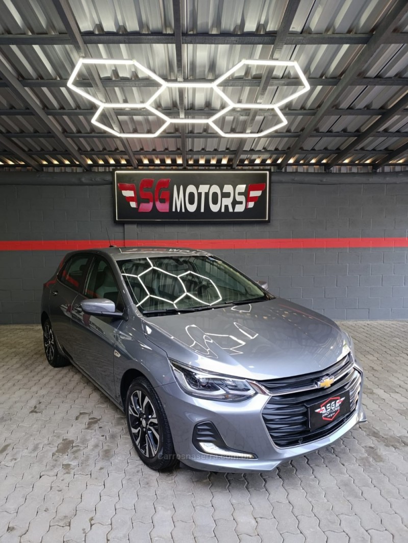 onix 1.0	premier plus 12v turbo flex 4p automatico 2023 harmonia