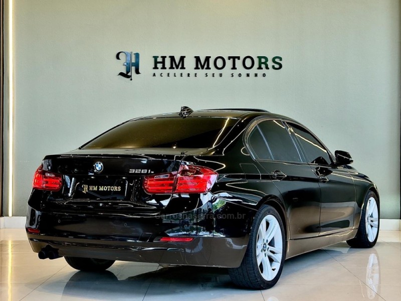 328I 2.0 SEDAN 16V GASOLINA 4P AUTOMÁTICO - 2013 - CAXIAS DO SUL