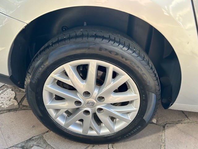 FLUENCE 2.0 DYNAMIQUE PLUS 16V FLEX 4P AUTOMÁTICO - 2016 - CAXIAS DO SUL