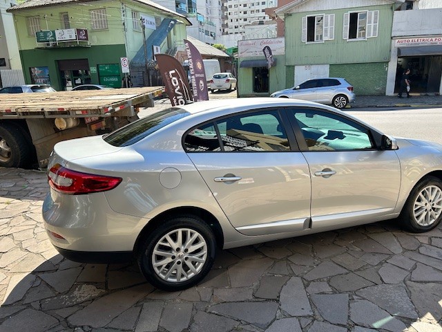 FLUENCE 2.0 DYNAMIQUE PLUS 16V FLEX 4P AUTOMÁTICO - 2016 - CAXIAS DO SUL