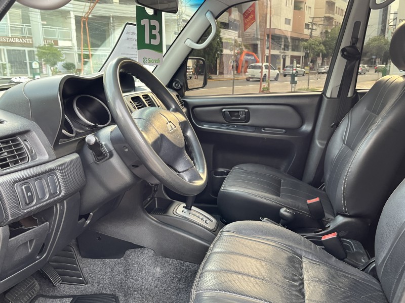 PAJERO TR4 2.0 4X4 16V 140CV FLEX 4P AUTOMÁTICO - 2013 - CAXIAS DO SUL