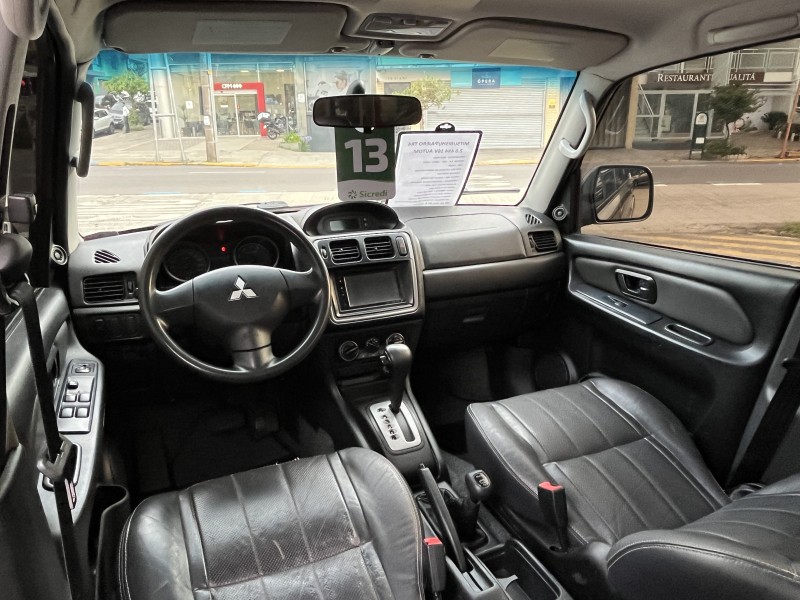 PAJERO TR4 2.0 4X4 16V 140CV FLEX 4P AUTOMÁTICO - 2013 - CAXIAS DO SUL