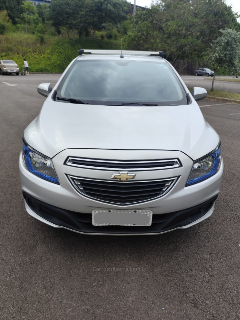 ONIX 1.4 MPFI LT 8V FLEX 4P MANUAL - 2015 - BENTO GONçALVES