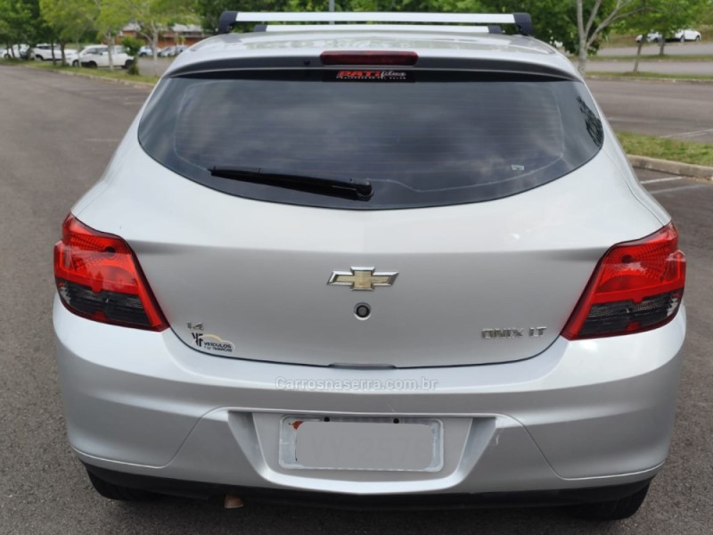 ONIX 1.4 MPFI LT 8V FLEX 4P MANUAL - 2015 - BENTO GONçALVES