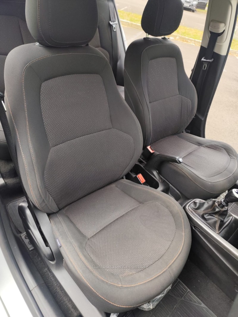 ONIX 1.4 MPFI LT 8V FLEX 4P MANUAL - 2015 - BENTO GONçALVES