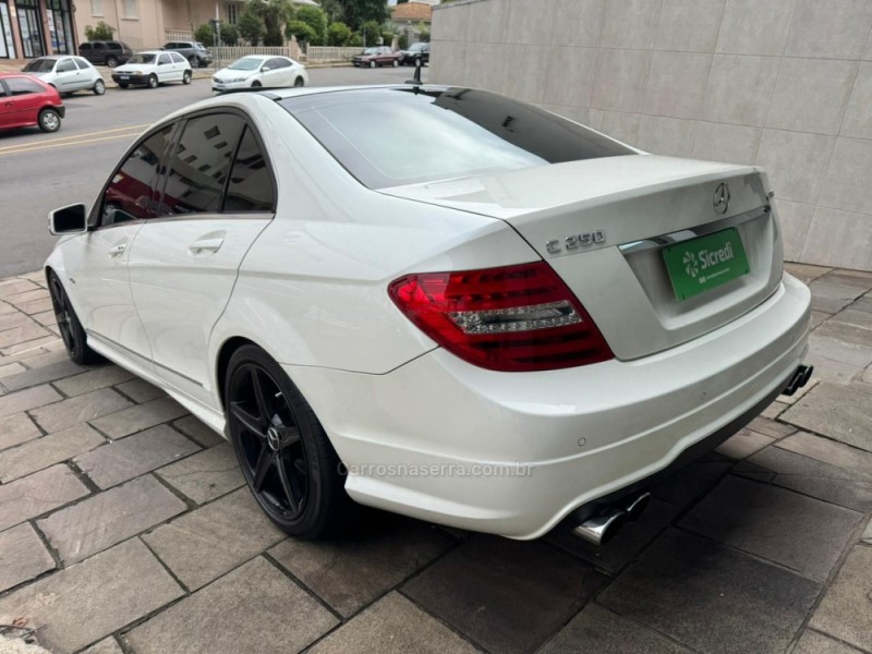 C 250 1.8 CGI SPORT 16V GASOLINA 4P AUTOMÁTICO - 2012 - GARIBALDI