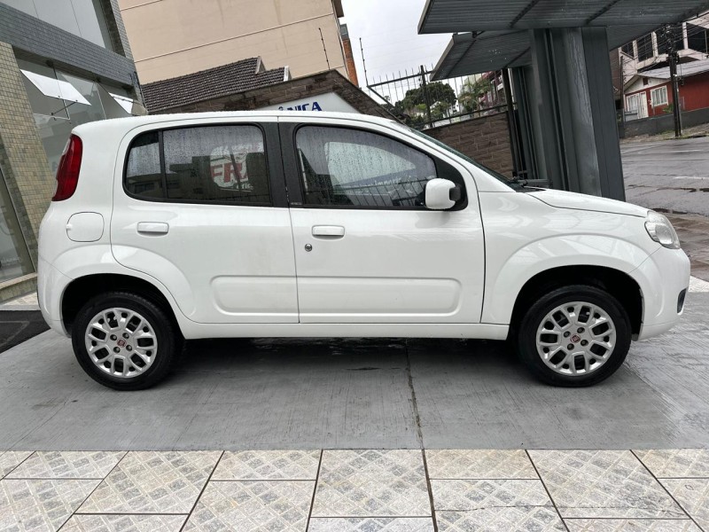 UNO 1.0 VIVACE 8V FLEX 4P MANUAL - 2014 - CAXIAS DO SUL