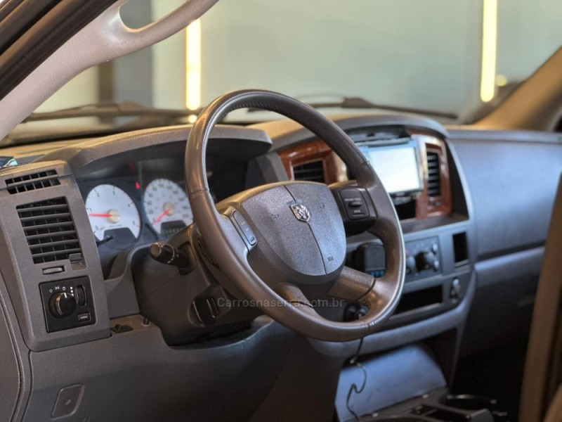 RAM 5.9 2500 SLT 4X4 CD I6 24V TURBO DIESEL 4P AUTOMÁTICO - 2006 - CAXIAS DO SUL