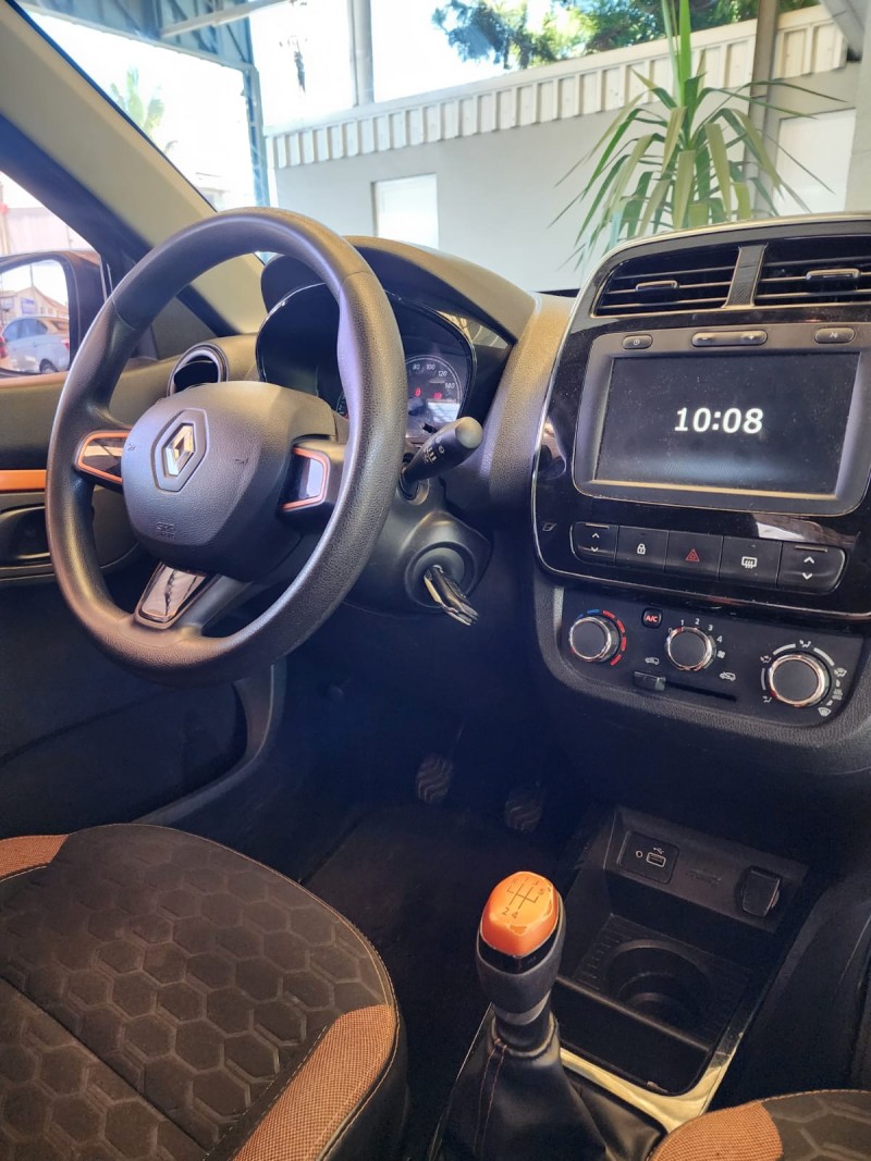 KWID 1.0 12V OUTSIDER FLEX 4P MANUAL - 2020 - CAXIAS DO SUL