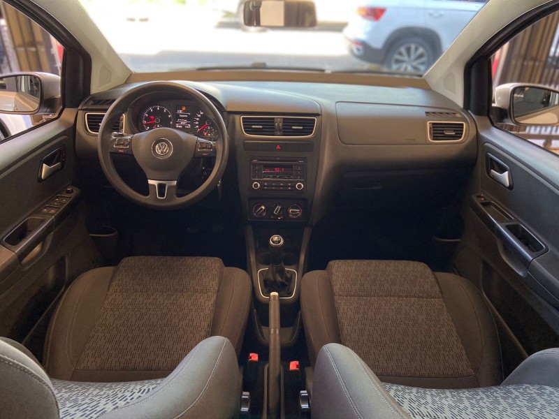 FOX 1.6 MI ITREND 8V FLEX 4P MANUAL - 2013 - ESTâNCIA VELHA