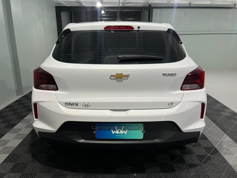 ONIX 1.0 LT PLUS 12V TURBO 4P FLEX MANUAL - 2023 - BENTO GONçALVES