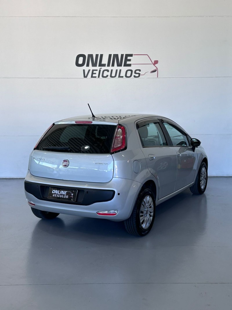 PUNTO 1.4 ATTRACTIVE 8V FLEX 4P MANUAL - 2015 - FARROUPILHA