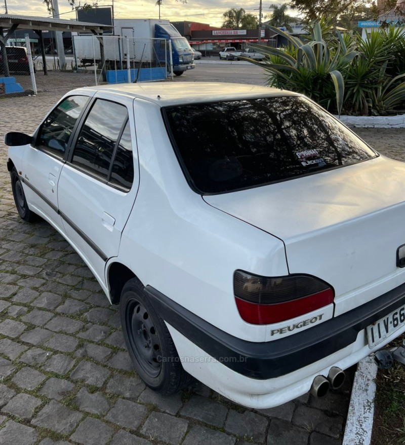 306 1.8 PASSION 16V GASOLINA 4P MANUAL - 1999 - CAXIAS DO SUL