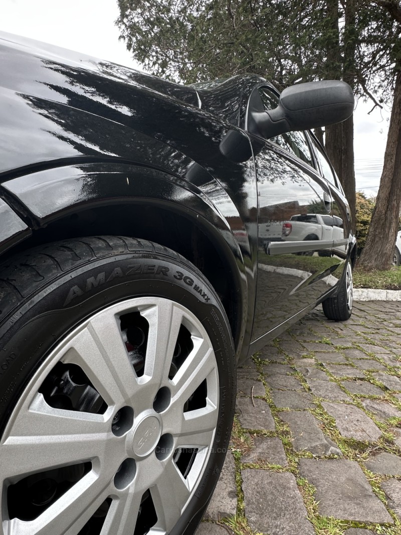 CORSA 1.0 MPFI MAXX 8V GASOLINA 4P MANUAL - 2009 - CAXIAS DO SUL