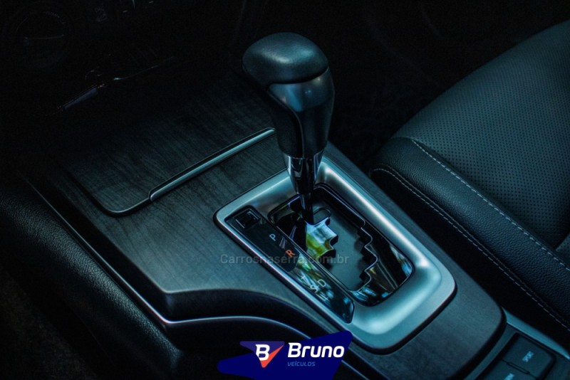 HILUX SW4 2.8 4X4 SRX PLATINUM TURBO 7 LUGARES DIESEL 4P AUTOMÁTICO - 2025 - PALMEIRA DAS MISSõES