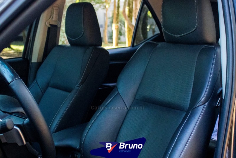 HILUX SW4 2.8 4X4 SRX PLATINUM TURBO 7 LUGARES DIESEL 4P AUTOMÁTICO - 2025 - PALMEIRA DAS MISSõES