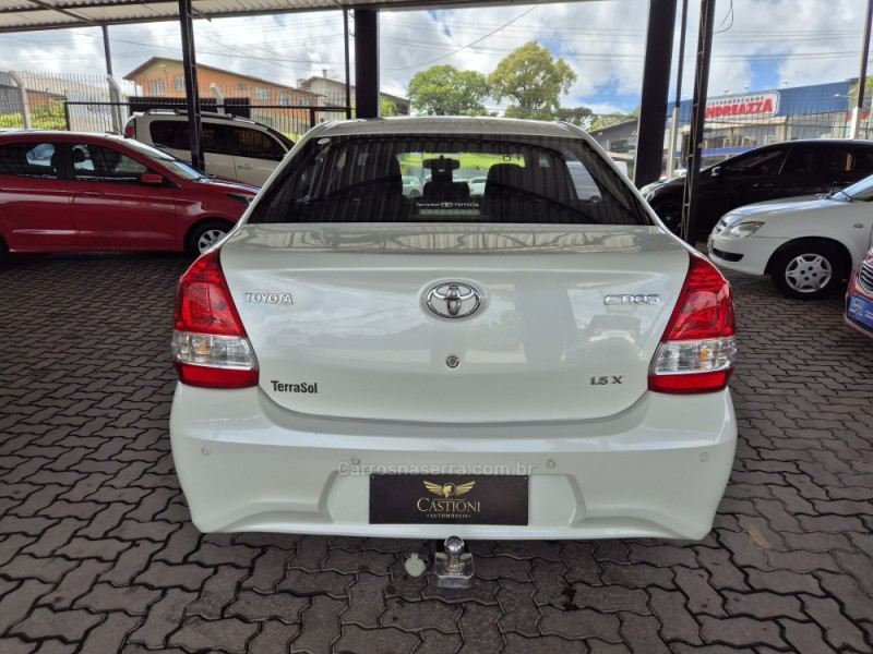 ETIOS 1.5 PLATINUM 16V FLEX 4P AUTOMÁTICO - 2018 - CAXIAS DO SUL