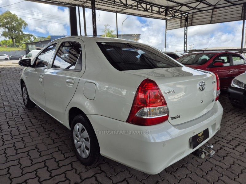 ETIOS 1.5 PLATINUM 16V FLEX 4P AUTOMÁTICO - 2018 - CAXIAS DO SUL