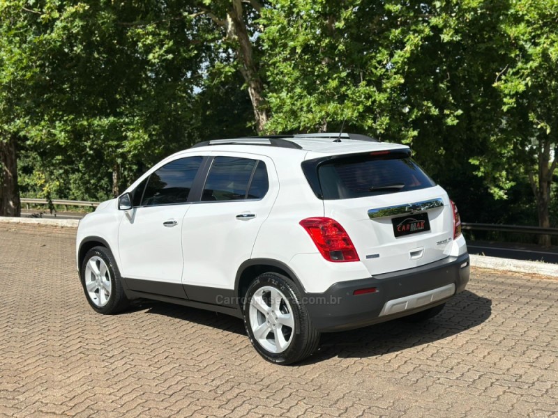 TRACKER 1.8 MPFI LTZ 4X2 16V FLEX 4P AUTOMÁTICO - 2016 - DOIS IRMãOS