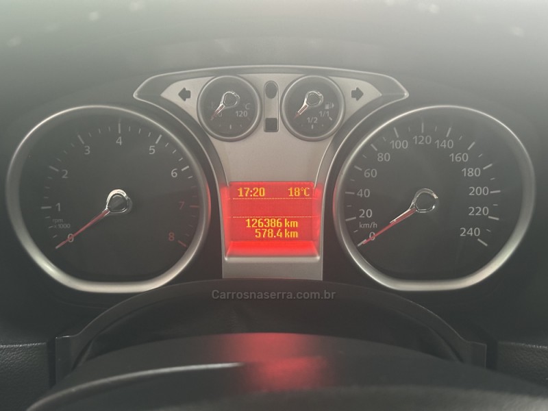 FOCUS 2.0 GLX SEDAN 16V GASOLINA 4P AUTOMÁTICO - 2013 - NOVA PRATA