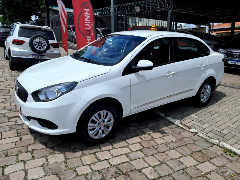 grand siena 1.0 attractive 8v flex 4p manual 2020 caxias do sul
