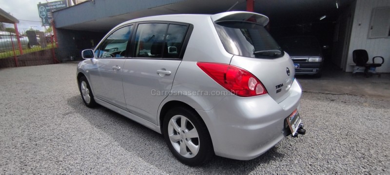 TIIDA 1.8 SL 16V FLEX 4P AUTOMÁTICO - 2013 - FARROUPILHA