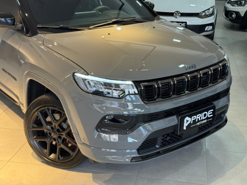 COMPASS 2.0 HURRICANE BLACKHAWK 4X4 TURBO GASOLINA 4P AUTOMÁTICO - 2025 - CAXIAS DO SUL