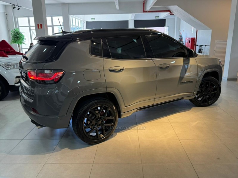 COMPASS 2.0 HURRICANE BLACKHAWK 4X4 TURBO GASOLINA 4P AUTOMÁTICO - 2025 - CAXIAS DO SUL