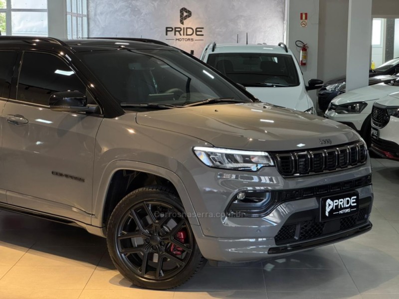 COMPASS 2.0 HURRICANE BLACKHAWK 4X4 TURBO GASOLINA 4P AUTOMÁTICO - 2025 - CAXIAS DO SUL