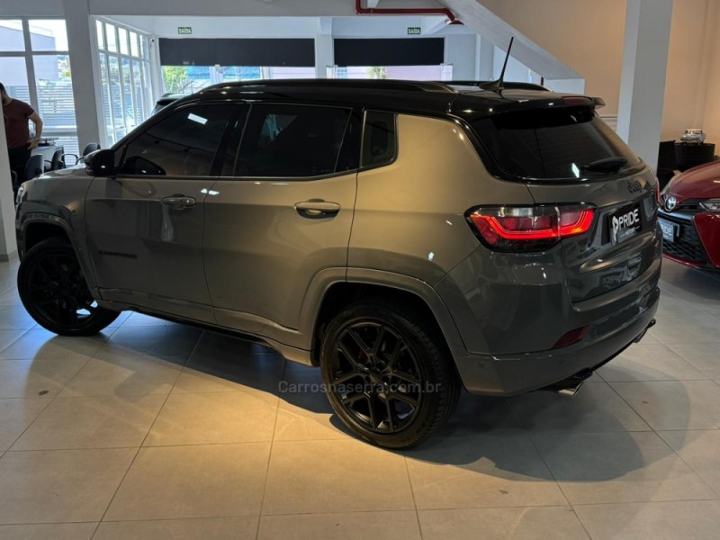 COMPASS 2.0 HURRICANE BLACKHAWK 4X4 TURBO GASOLINA 4P AUTOMÁTICO - 2025 - CAXIAS DO SUL