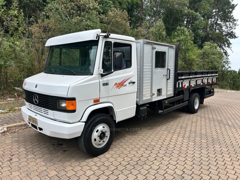 914  - 1995 - GUAPORé