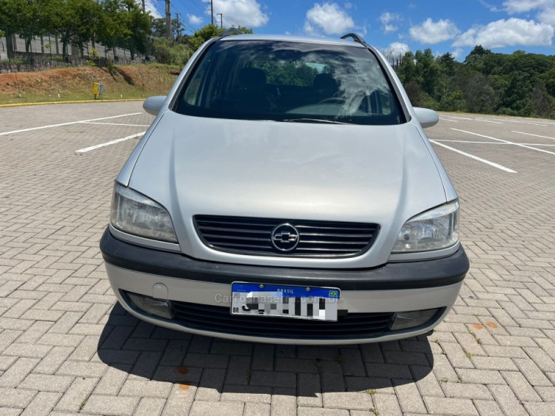 ZAFIRA 2.0 MPFI 16V GASOLINA 4P MANUAL - 2001 - CAXIAS DO SUL